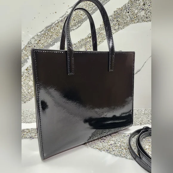 MARC JACOBS Mini Grind Patent Crossbody Tote In Black - Picture 5 of 15